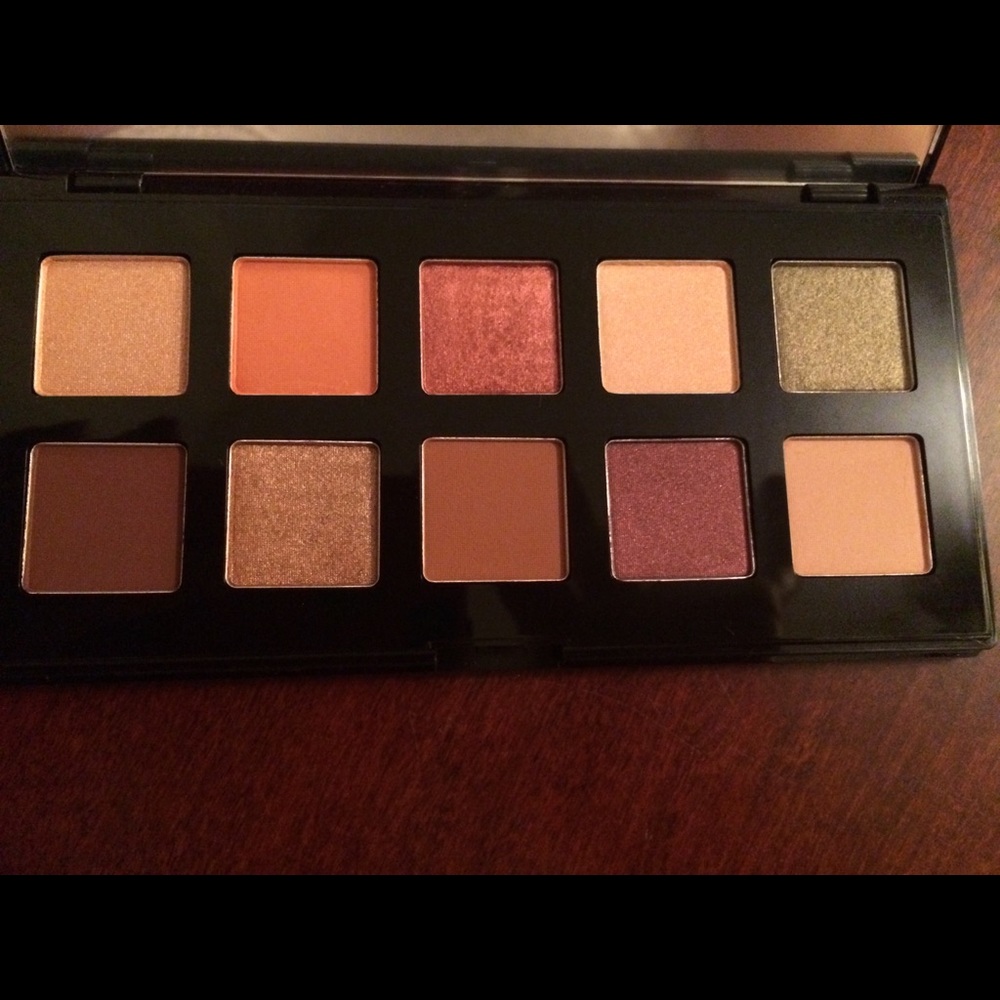 NYX Eye Shadow Palette